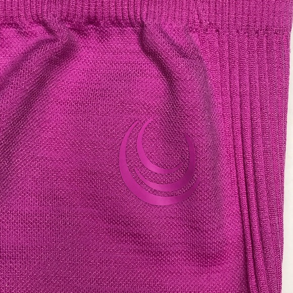 Lazuli Label LARGE Scrunch Seamless Ribbed Contour Shorts - Picture 10 of 11